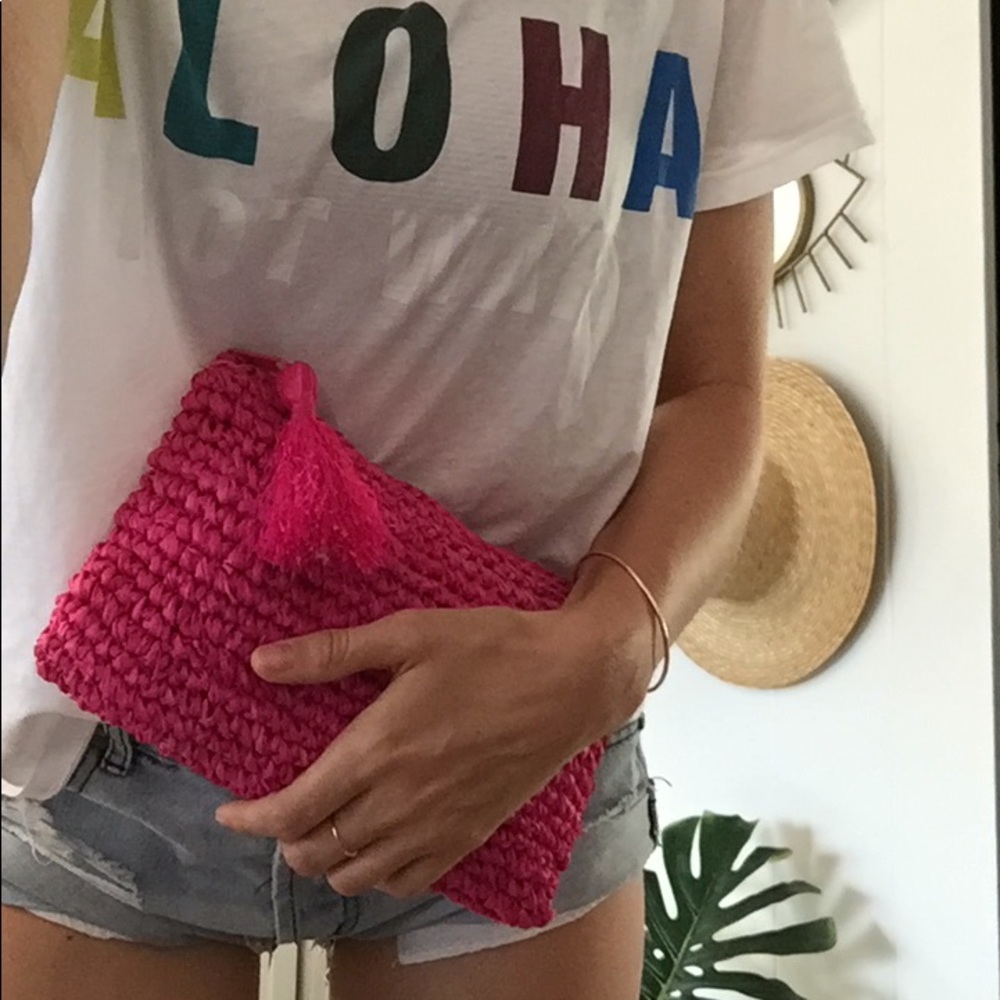 RAFFIA CLUTCH